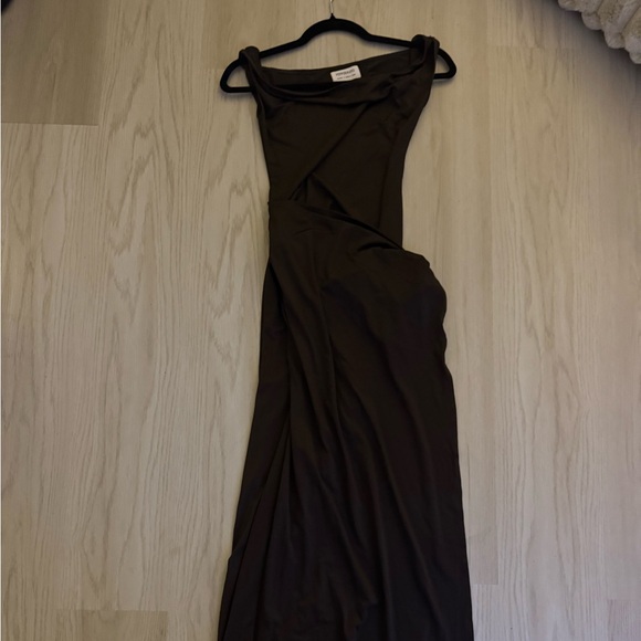 Peppermayo Amerie Chocolate Off-Shoulder Maxi Dress - Picture 2 of 3
